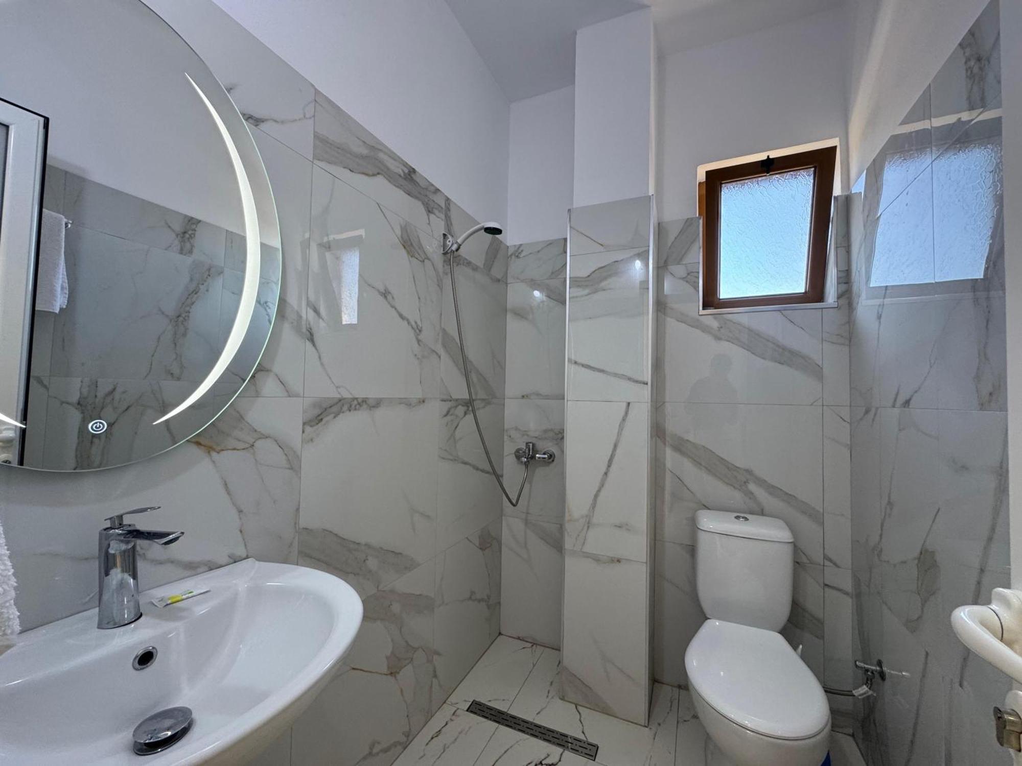 Vila Hergi Sarande Bagian luar foto