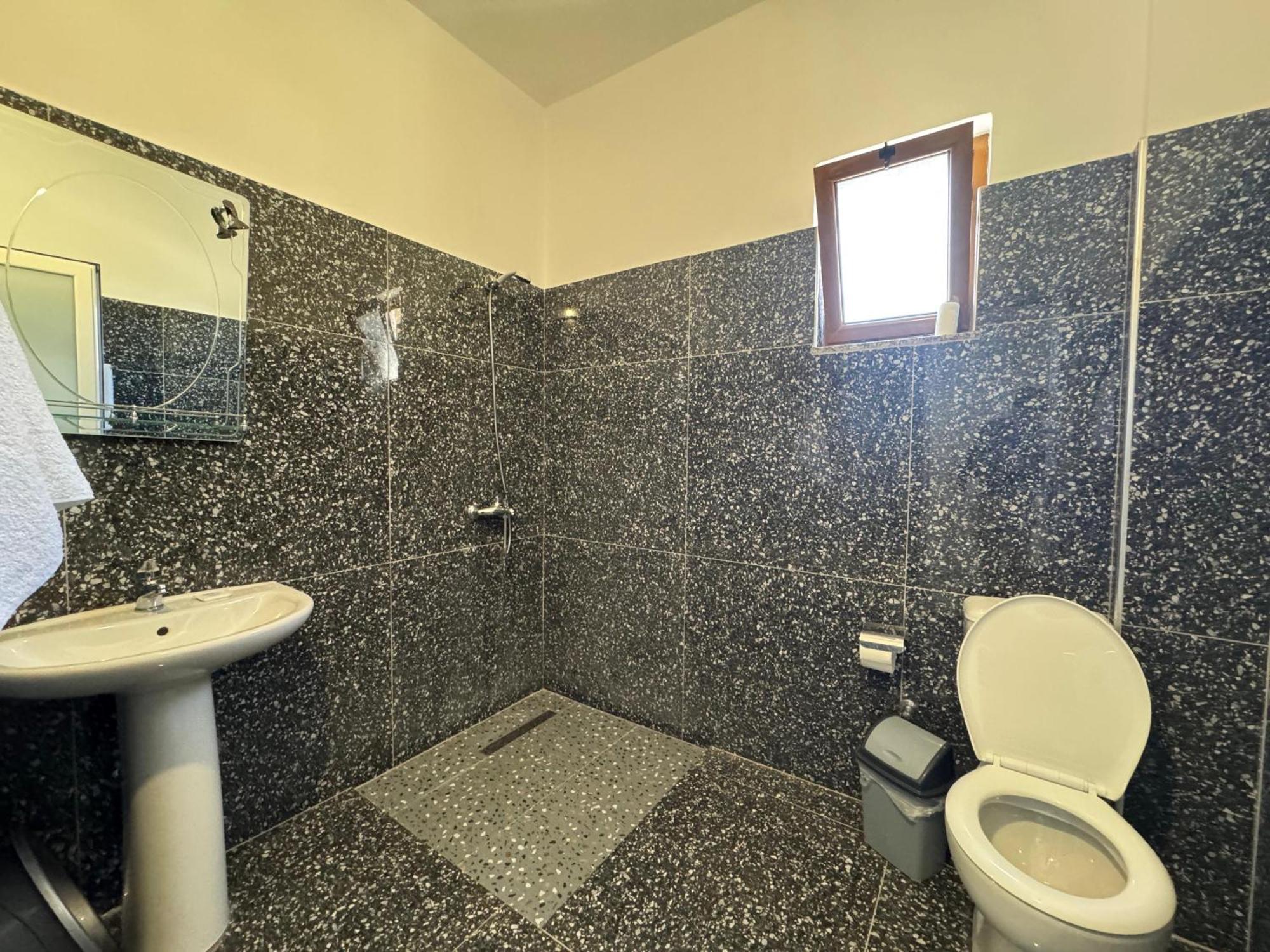 Vila Hergi Sarande Bagian luar foto